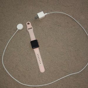 38 mm Rose Gold Apple Watch Series 3